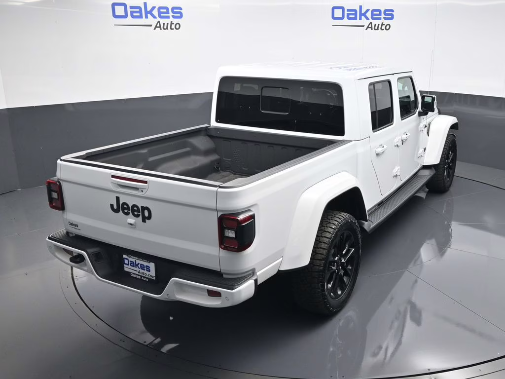 2023 Bright White Clearcoat Jeep Gladiator High Altitude 4X4 Truck