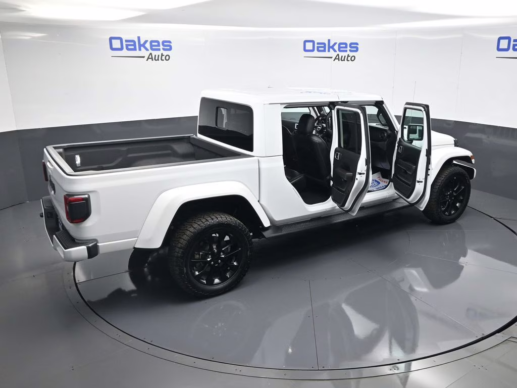 2023 Bright White Clearcoat Jeep Gladiator High Altitude 4X4 Truck