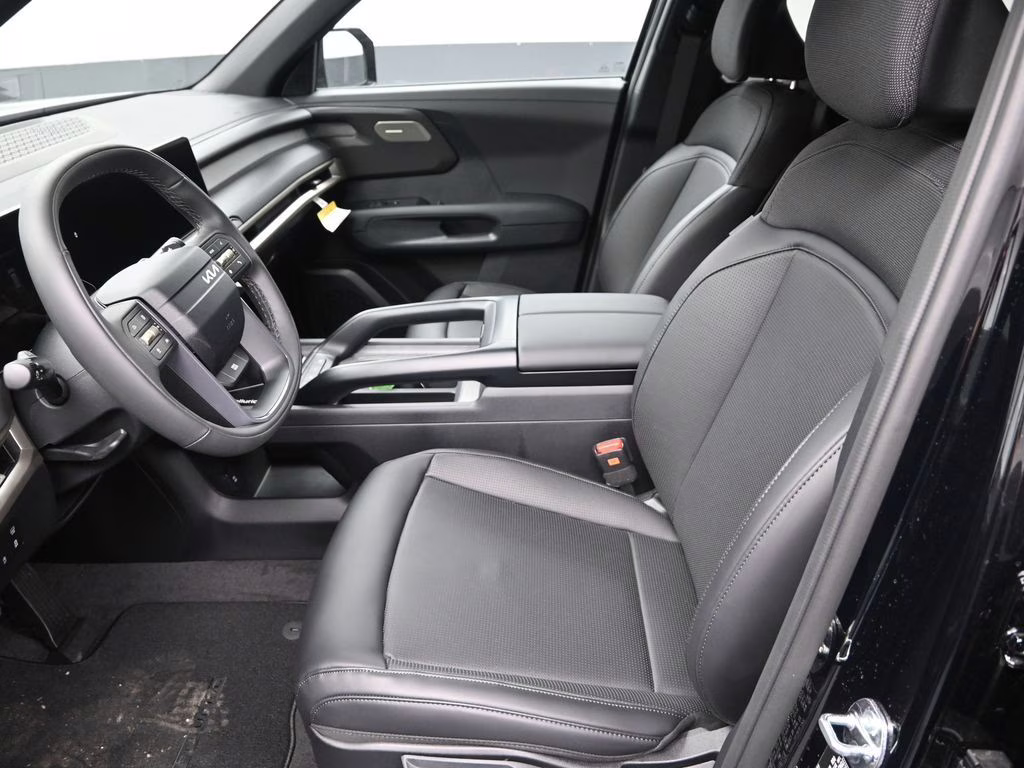 2027 Ebony Black Kia Telluride LX FWD SUV