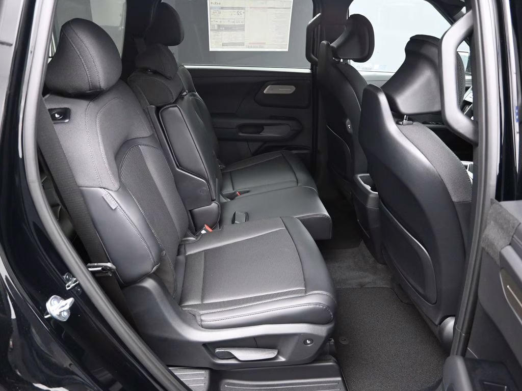 2027 Ebony Black Kia Telluride LX FWD SUV