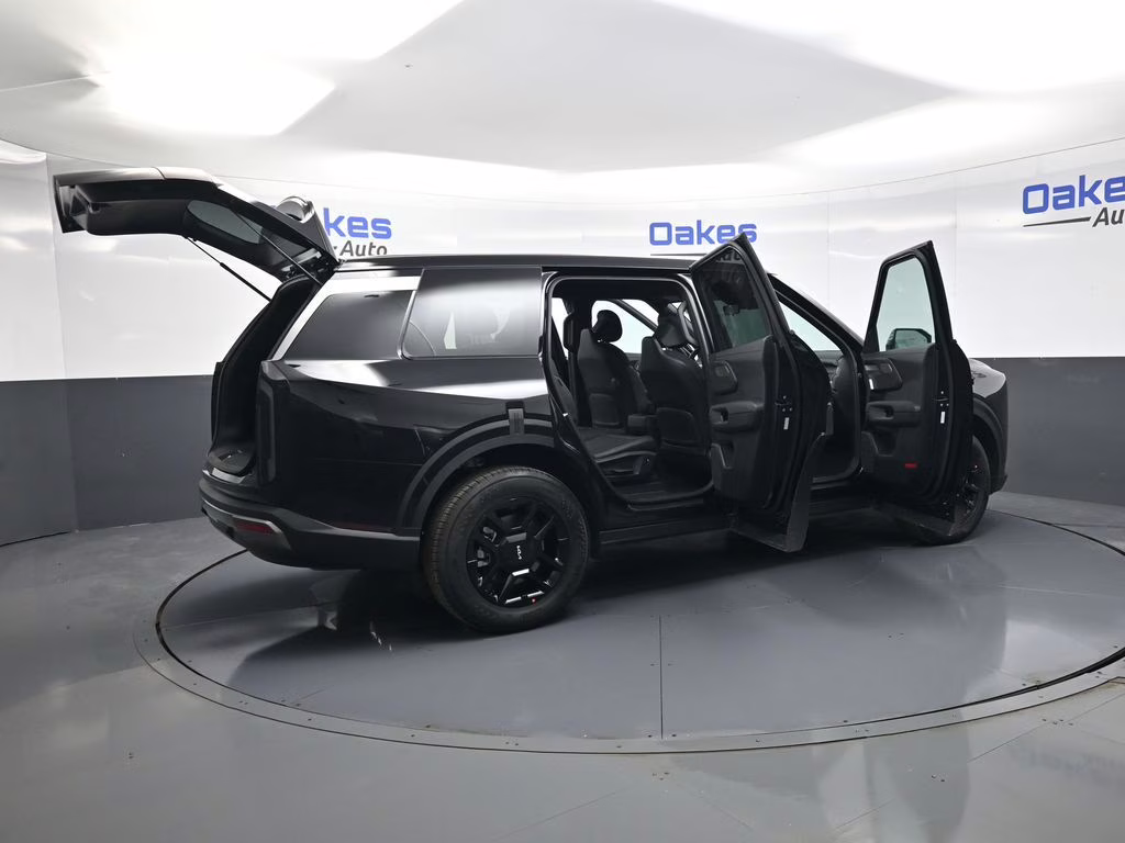 2027 Ebony Black Kia Telluride LX FWD SUV