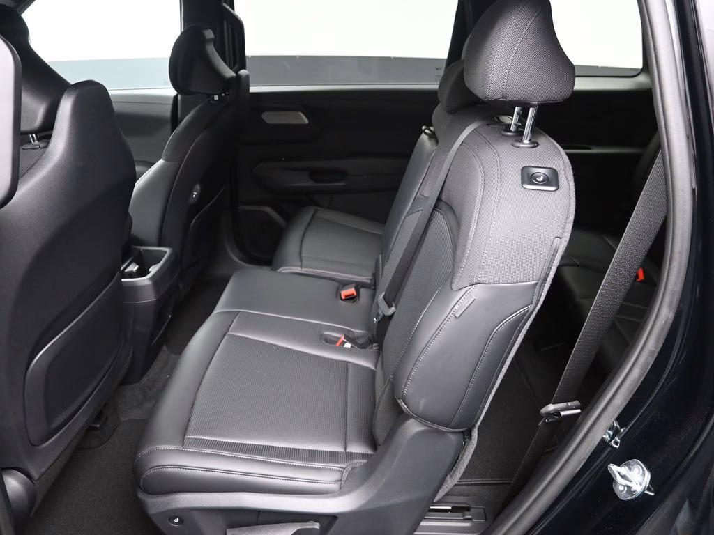 2027 Ebony Black Kia Telluride LX FWD SUV