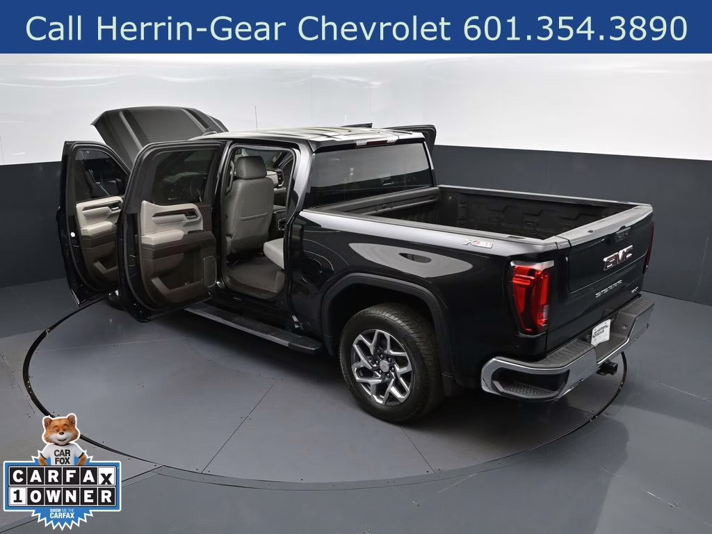 2023 Onyx Black GMC Sierra 1500 SLT 4X4 Truck