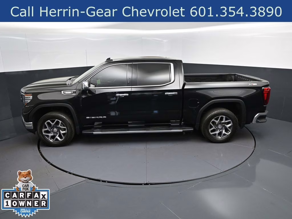 2023 Onyx Black GMC Sierra 1500 SLT 4X4 Truck