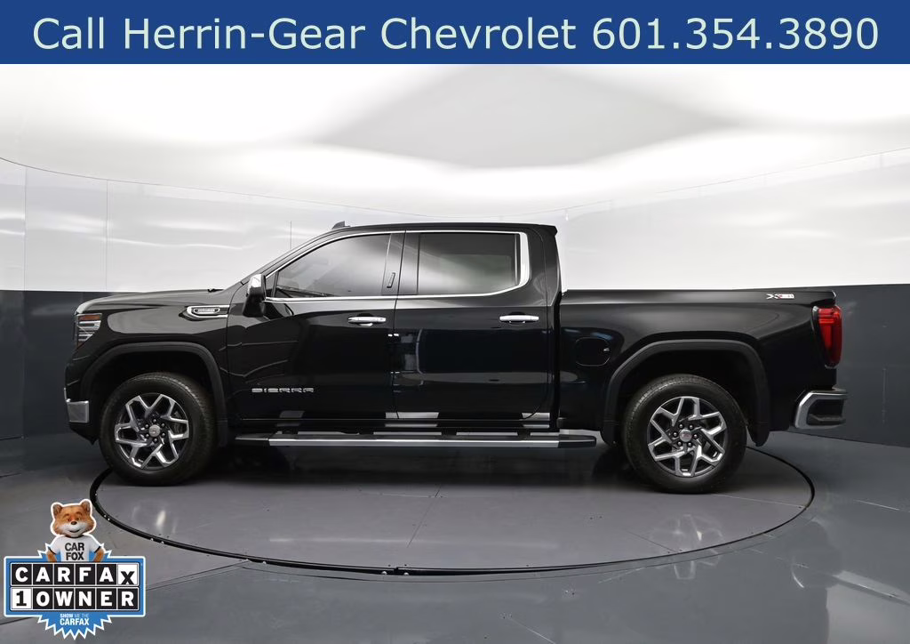 2023 Onyx Black GMC Sierra 1500 SLT 4X4 Truck