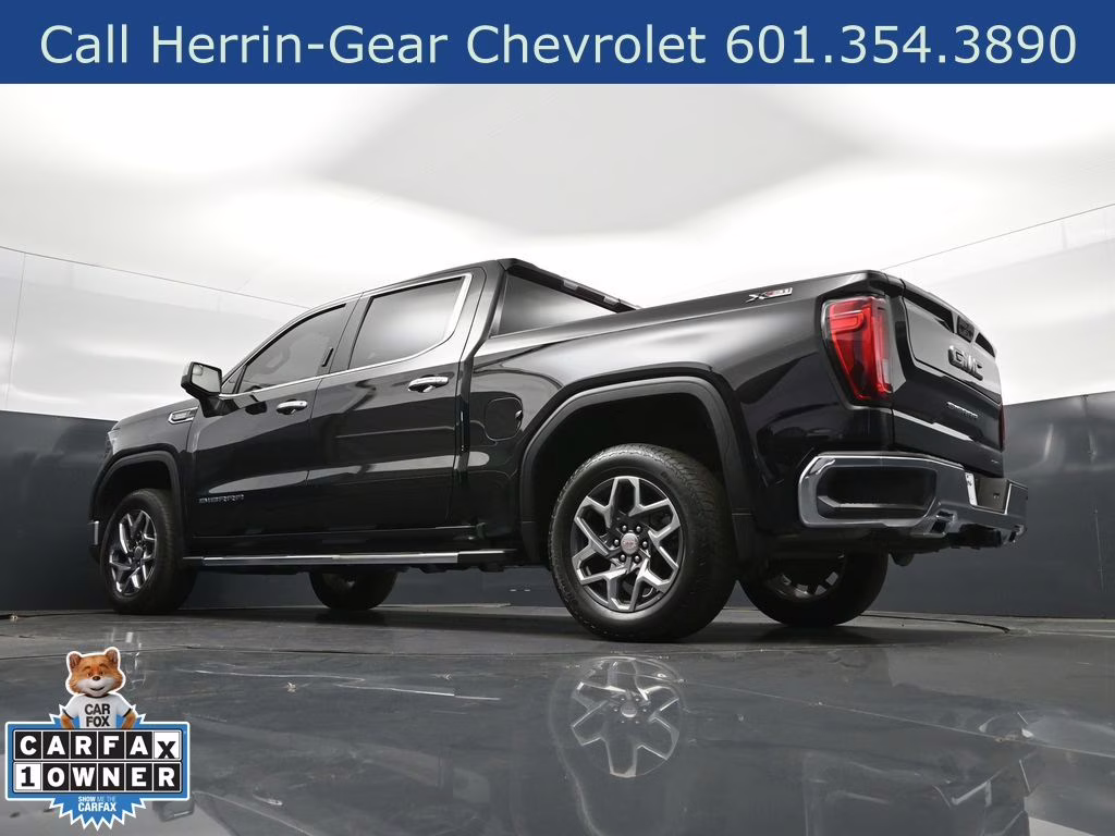 2023 Onyx Black GMC Sierra 1500 SLT 4X4 Truck