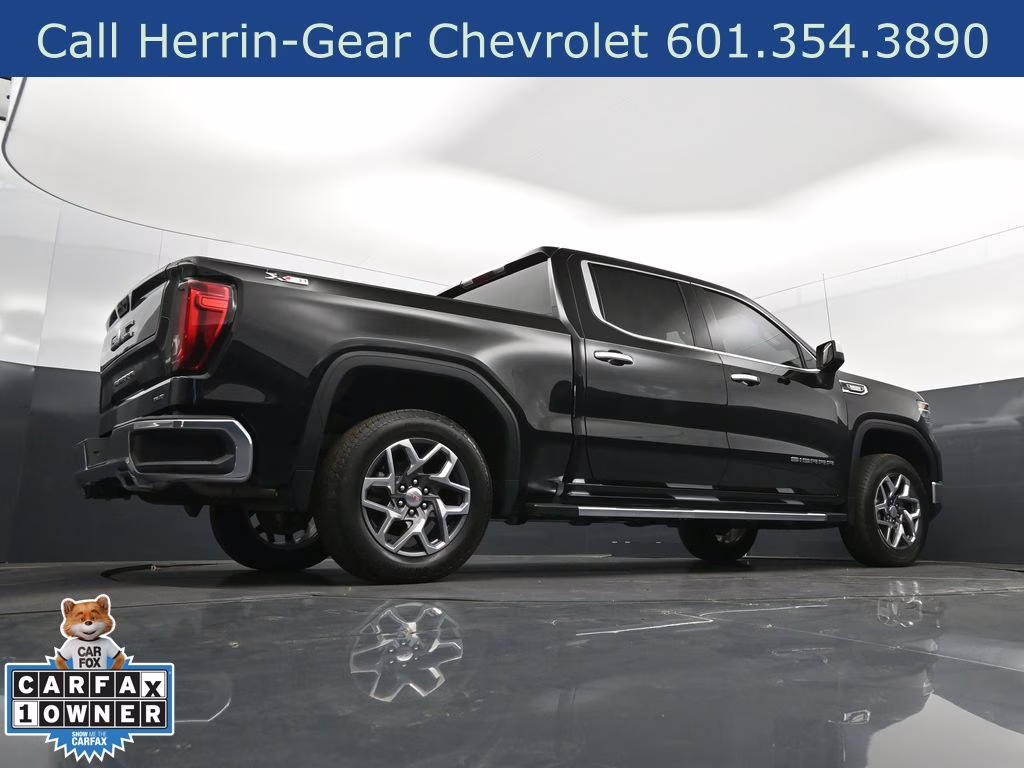 2023 Onyx Black GMC Sierra 1500 SLT 4X4 Truck