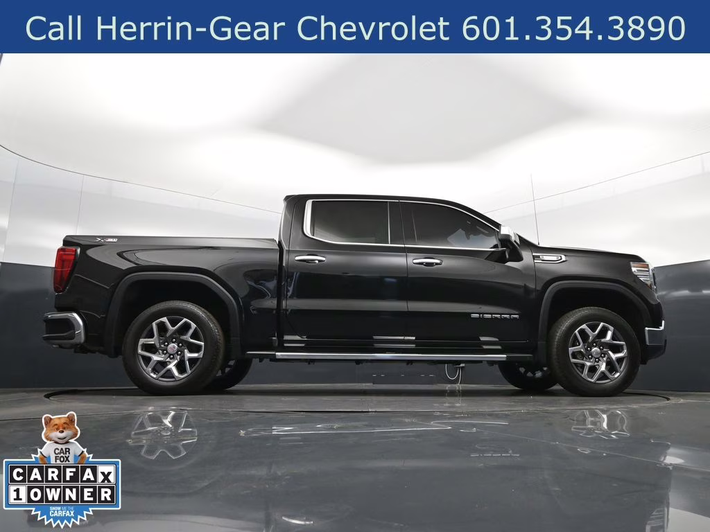 2023 Onyx Black GMC Sierra 1500 SLT 4X4 Truck