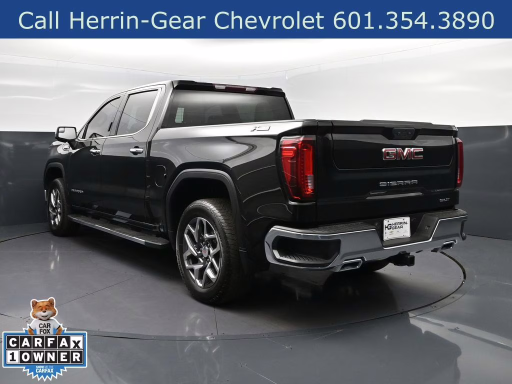 2023 Onyx Black GMC Sierra 1500 SLT 4X4 Truck