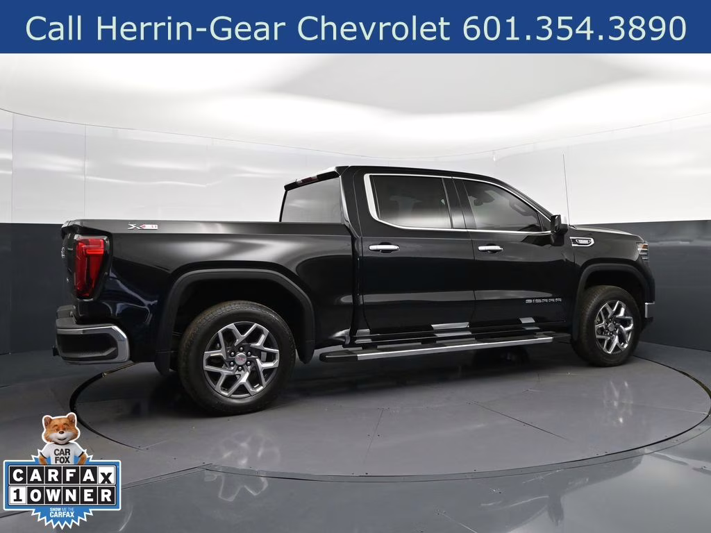 2023 Onyx Black GMC Sierra 1500 SLT 4X4 Truck