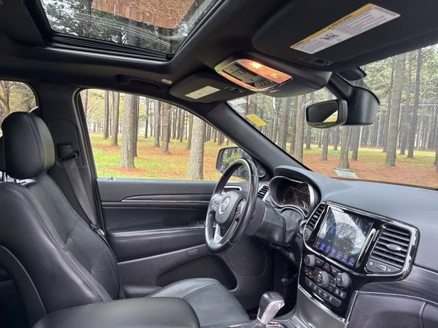 2020 Velvet Red Pearlcoat Jeep Grand Cherokee Limited RWD SUV