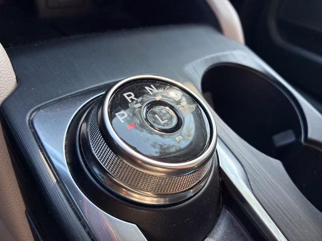 2022 Blue Metallic Ford Escape SE FWD SUV