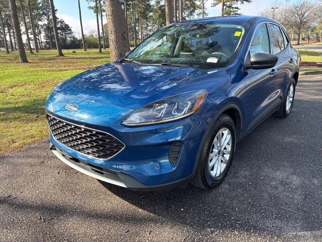 2022 Blue Metallic Ford Escape SE FWD SUV