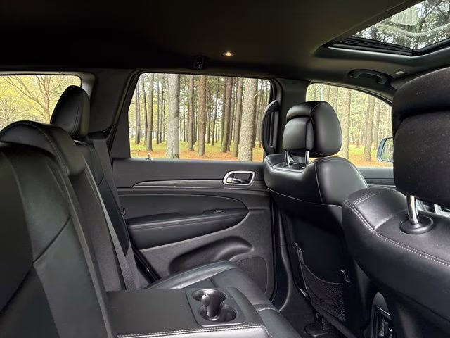 2020 Velvet Red Pearlcoat Jeep Grand Cherokee Limited RWD SUV