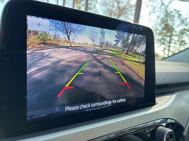 2022 Blue Metallic Ford Escape SE FWD SUV