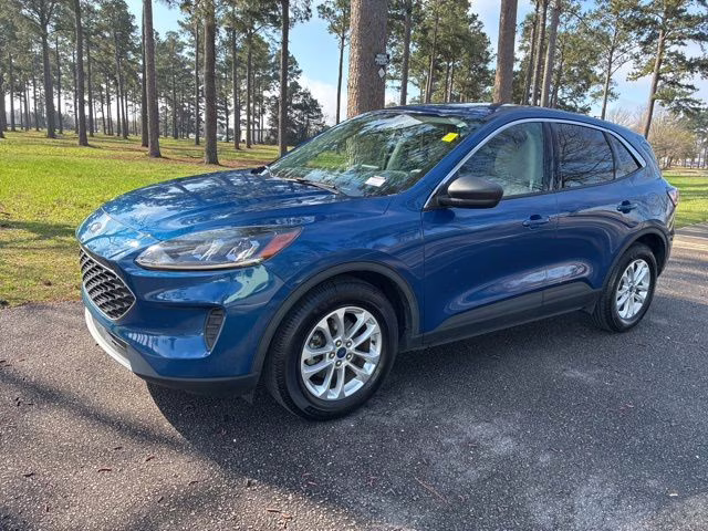 2022 Blue Metallic Ford Escape SE FWD SUV
