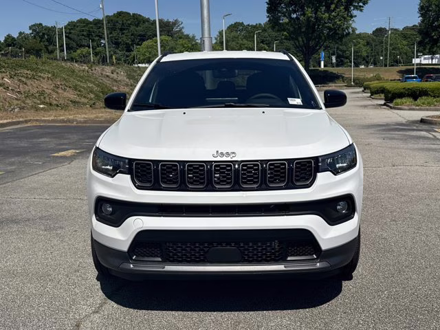 2026 Bright White Clearcoat Jeep Compass Latitude Altitude 4X4 SUV