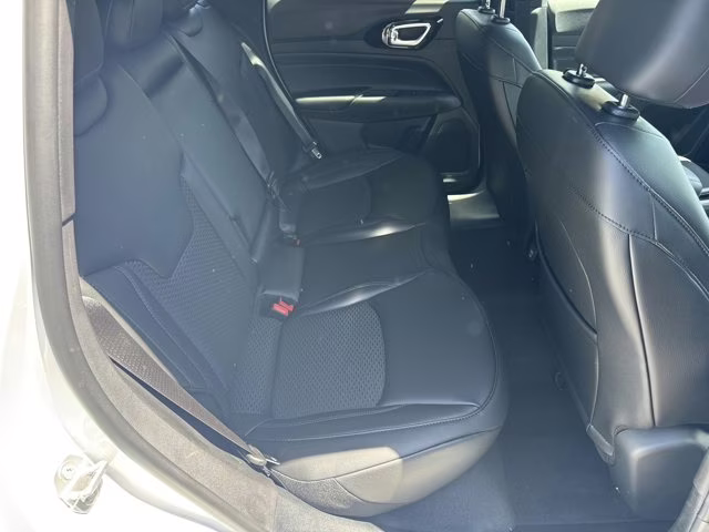 2026 Bright White Clearcoat Jeep Compass Latitude Altitude 4X4 SUV