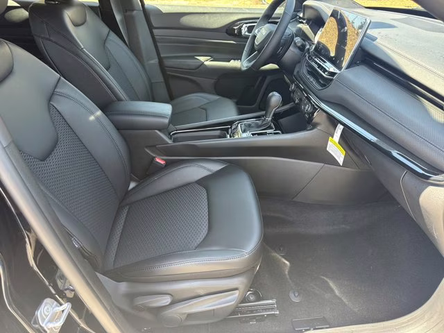 2026 Diamond Black Crystal Pearlcoat Jeep Compass Latitude Altitude 4X4 SUV