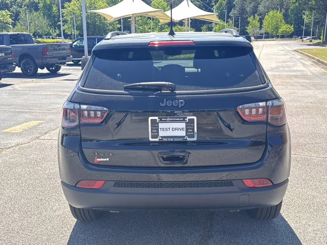 2026 Diamond Black Crystal Pearlcoat Jeep Compass Latitude Altitude 4X4 SUV