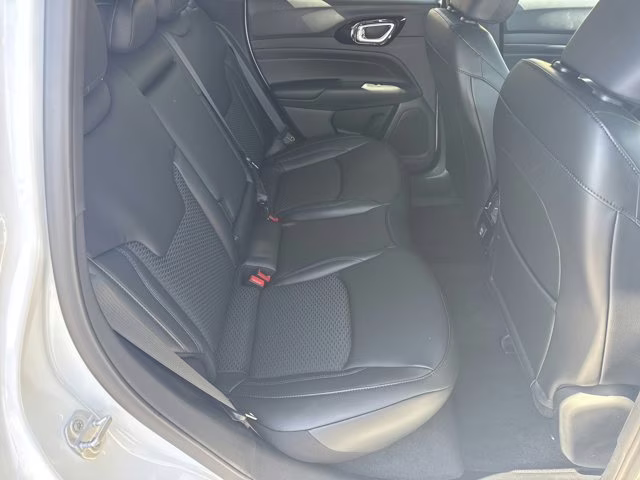 2026 Bright White Clearcoat Jeep Compass Latitude Altitude 4X4 SUV