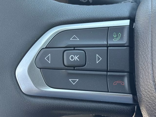 2026 Bright White Clearcoat Jeep Compass Latitude Altitude 4X4 SUV