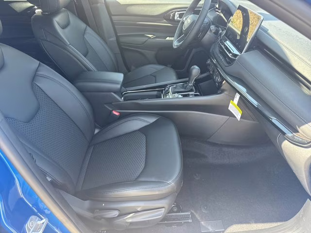 2026 Hydro Blue Pearlcoat Jeep Compass Latitude Altitude 4X4 SUV