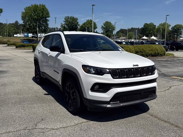 2026 Bright White Clearcoat Jeep Compass Latitude Altitude 4X4 SUV