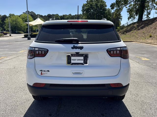 2026 Bright White Clearcoat Jeep Compass Latitude Altitude 4X4 SUV