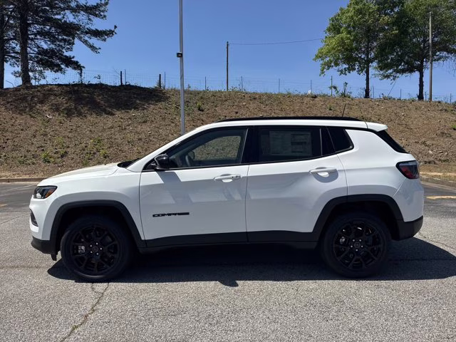 2026 Bright White Clearcoat Jeep Compass Latitude Altitude 4X4 SUV