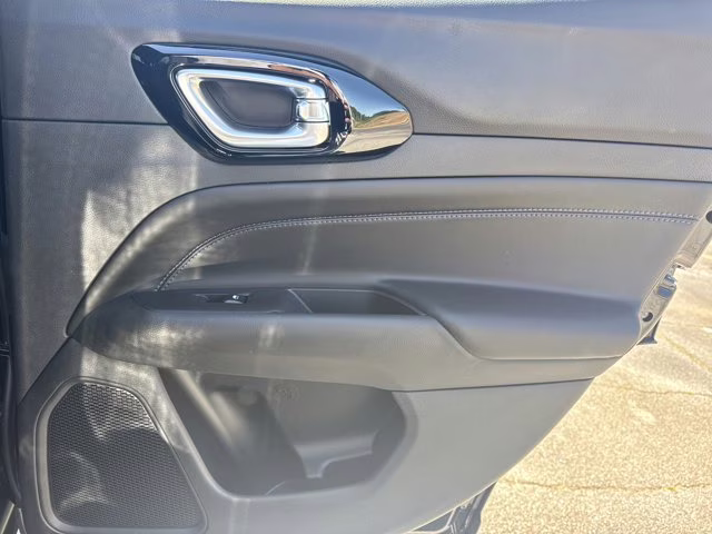 2026 Diamond Black Crystal Pearlcoat Jeep Compass Latitude Altitude 4X4 SUV