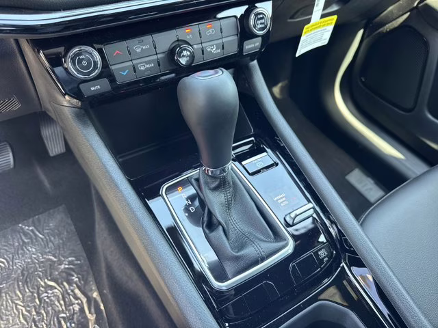 2026 Diamond Black Crystal Pearlcoat Jeep Compass Latitude Altitude 4X4 SUV