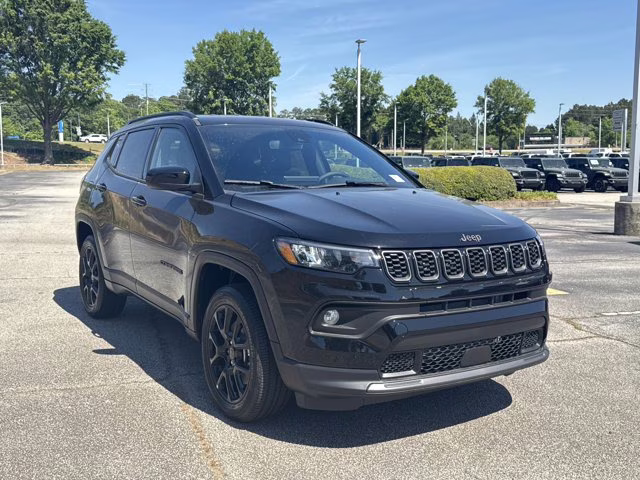 2026 Diamond Black Crystal Pearlcoat Jeep Compass Latitude Altitude 4X4 SUV