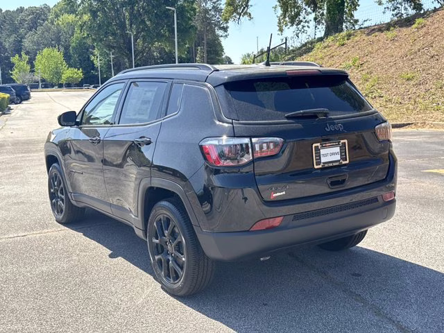 2026 Diamond Black Crystal Pearlcoat Jeep Compass Latitude Altitude 4X4 SUV