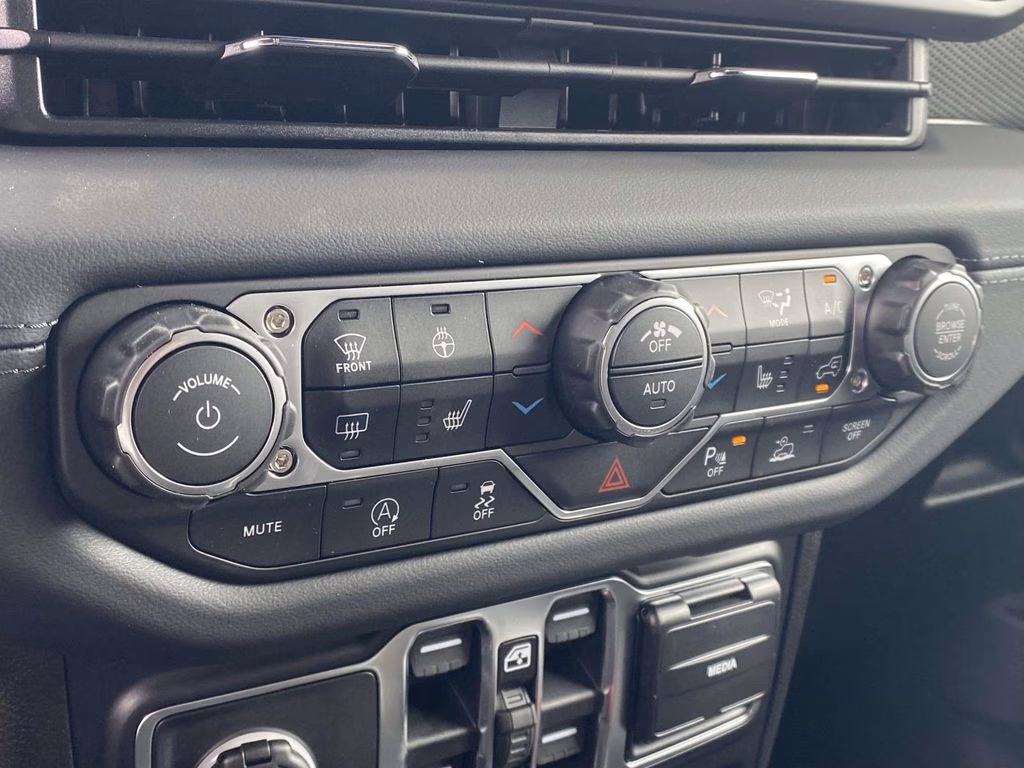 2026 Anvil Clearcoat Jeep Gladiator Rubicon X 4X4 Truck