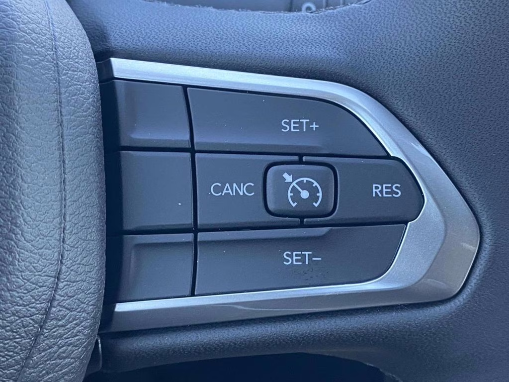 2026 Diamond Black Crystal Pearlcoat Jeep Compass Latitude Altitude 4X4 SUV