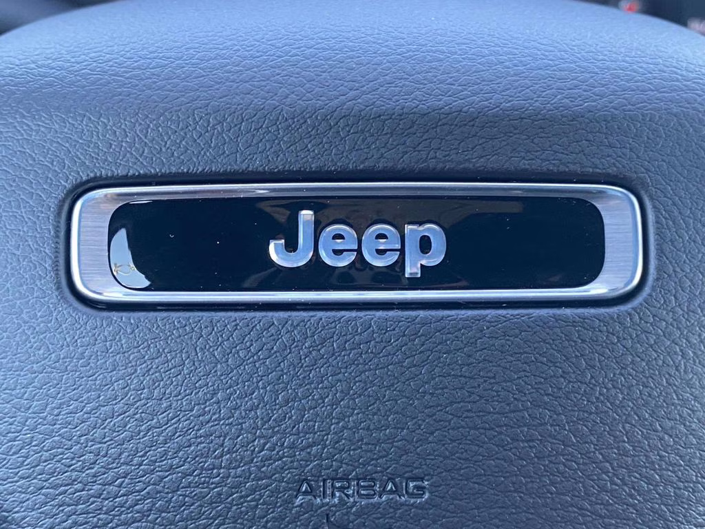 2026 Diamond Black Crystal Pearlcoat Jeep Compass Latitude Altitude 4X4 SUV