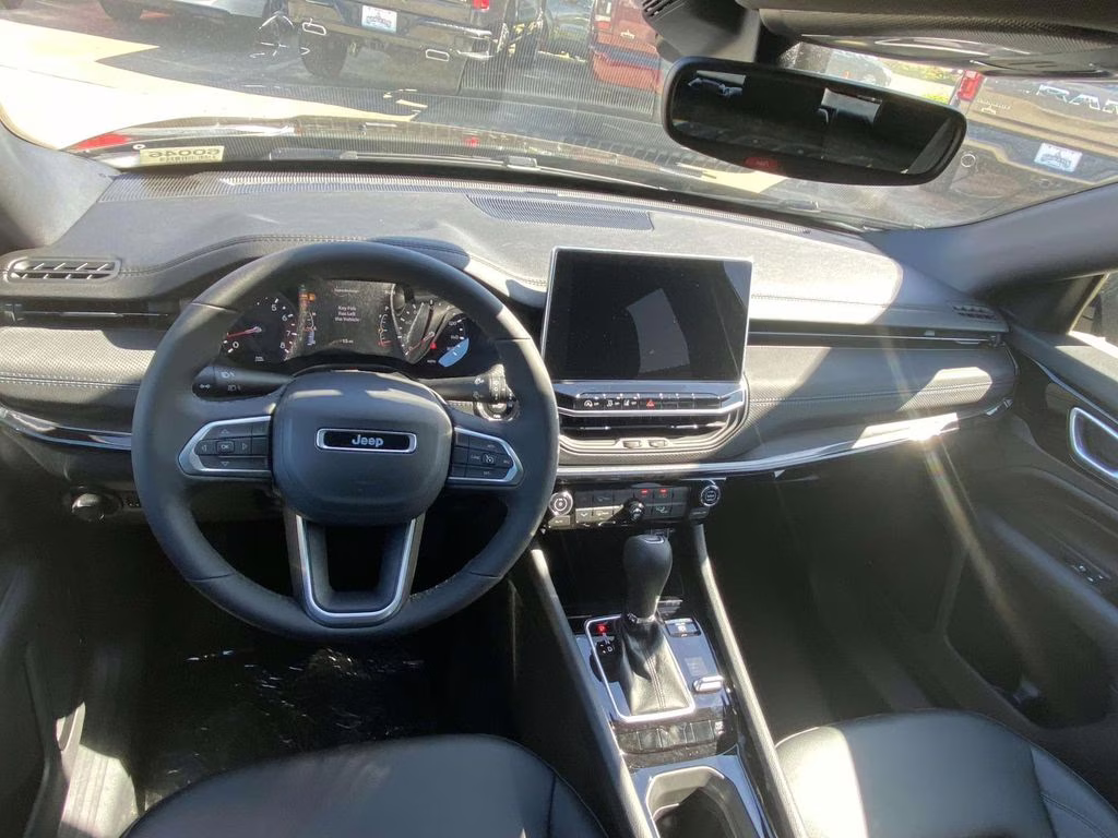 2026 Diamond Black Crystal Pearlcoat Jeep Compass Latitude Altitude 4X4 SUV