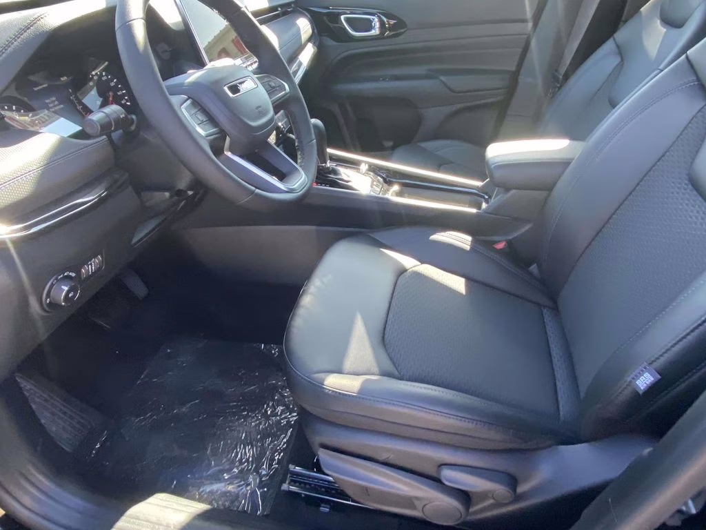 2026 Diamond Black Crystal Pearlcoat Jeep Compass Latitude Altitude 4X4 SUV