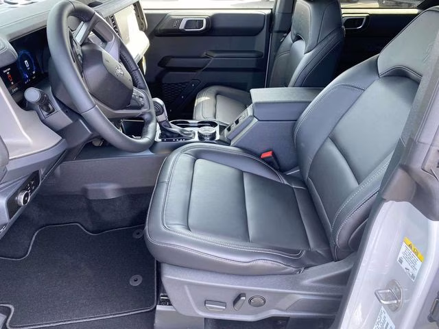 2026 Avalanche Ford Bronco Outer Banks 4X4 SUV