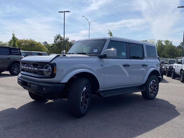 2026 Avalanche Ford Bronco Outer Banks 4X4 SUV