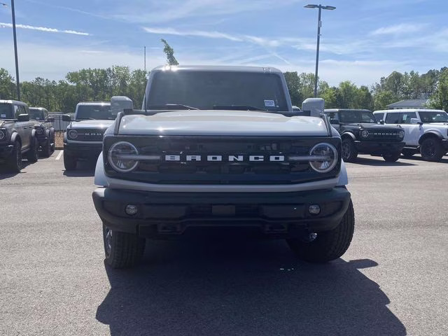2026 Avalanche Ford Bronco Outer Banks 4X4 SUV
