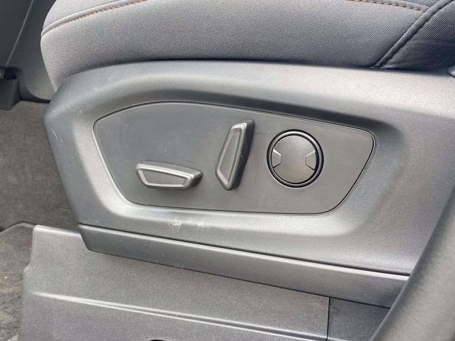 2026 Carbonized Gray Metallic Ford Explorer Active RWD SUV