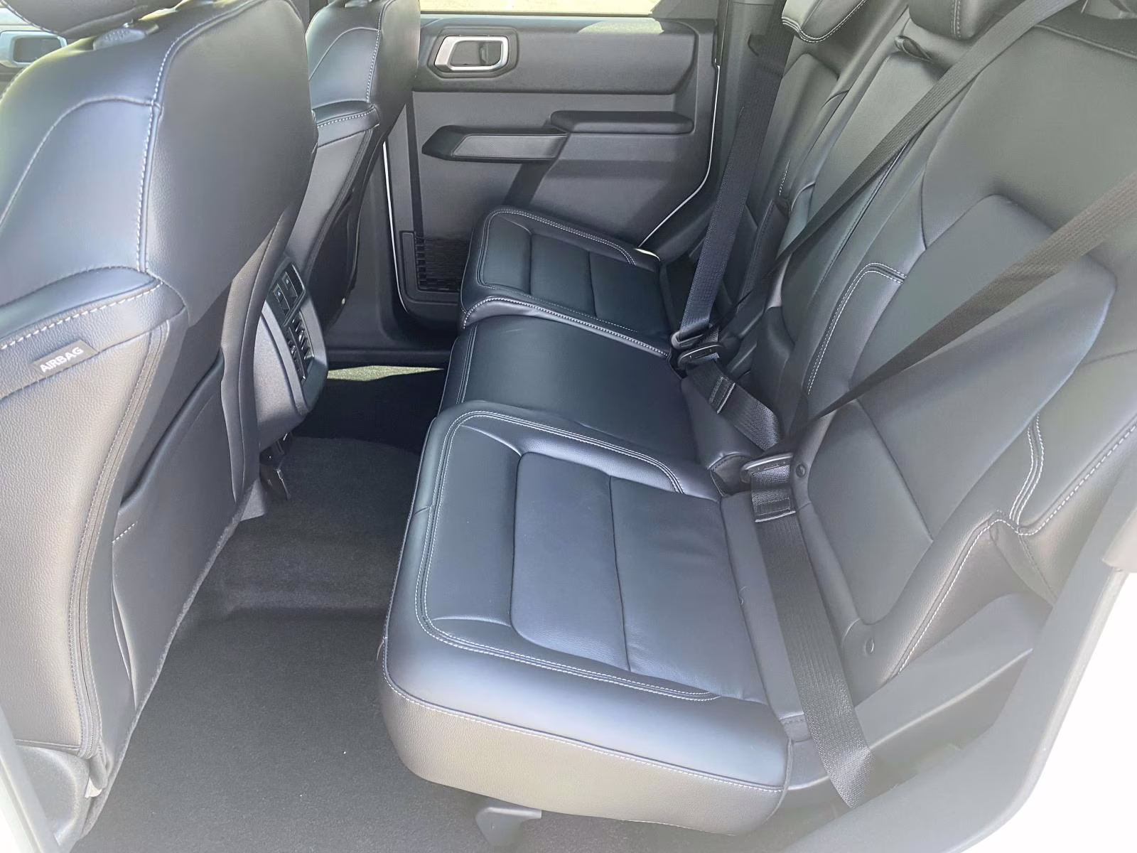 2026 Avalanche Ford Bronco Outer Banks 4X4 SUV