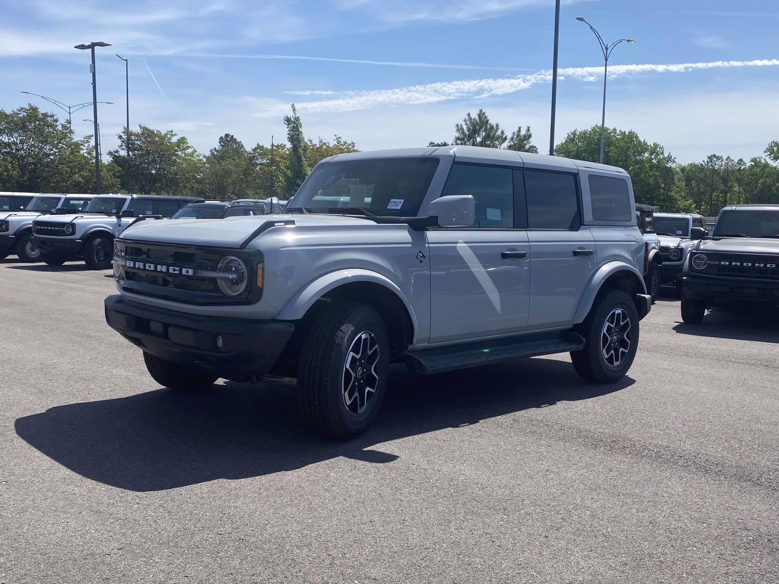 2026 Avalanche Ford Bronco Outer Banks 4X4 SUV