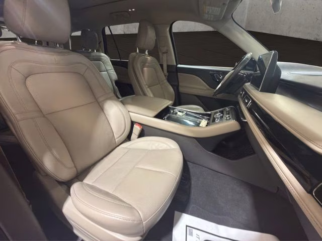 2024 Silver Radiance Metallic Clearcoat Lincoln Aviator Reserve AWD SUV