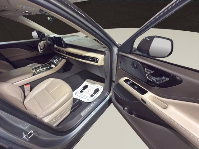 2024 Silver Radiance Metallic Clearcoat Lincoln Aviator Reserve AWD SUV