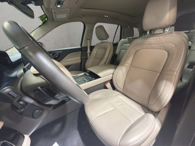 2024 Silver Radiance Metallic Clearcoat Lincoln Aviator Reserve AWD SUV