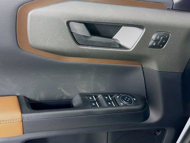 2026 Space White Metallic Ford Bronco Sport Outer Banks 4X4 SUV