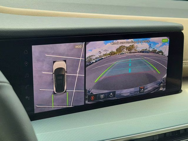 2026 White / Black Nissan Murano Platinum AWD SUV